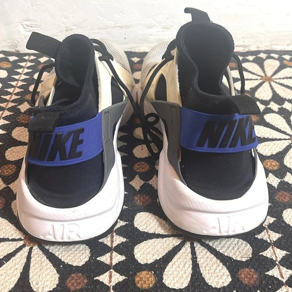 Nike  Air Huarache Run Ultra 10.5 - Picture 3 of 7